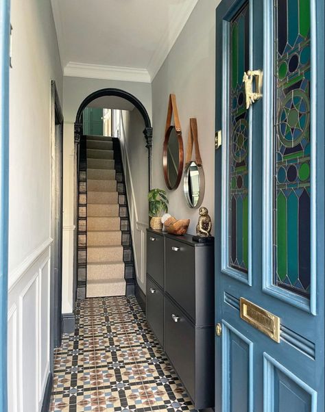 Small Terraced House Interior, Small Victorian Terrace House, Victorian Terrace Hallway, Terraced House Interior, Beige Room Decor, Small Terraced House, Edwardian Hallway, Victorian Terrace Interior, 2024 Living Room