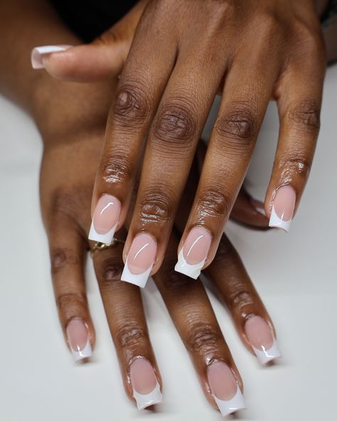 Classy french tip for my classy girls✨ . . . #briellenailedit #apresgelx #nailsofinstagram #nailartist #gelxnails #frenchtipnails #gelxed #nailfashion #nailsdid #nailsoftheday #gelxtension #gelxd Biab Nails Extension, Dipping Powder French Tip Nails, French Tip Round, French Tip Wedding Nails, Natural Manicure, Classy Girl, Hard Gel, Nail Extensions, French Tip Nails