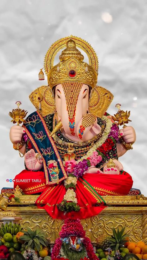 Dagdusheth Ganpati Hd Images, Mor Pankh Background, Dagdusheth Ganpati, Lord Balaji Hd Wallpaper 4k, Bhagat Singh Wallpapers, Singh Wallpapers, Happy Friendship Day Images, Ganpati Photo, Ganpati Photo Hd