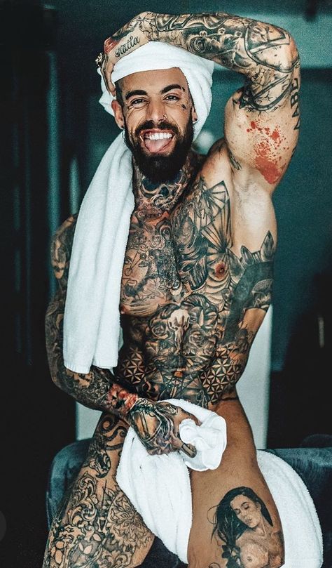 Men With Tattoos, Family Forever, Full Body Tattoo, Interactive Stories, Man Candy, Body Tattoos, Muscle Men, Fitness Model, Tattoos For Guys