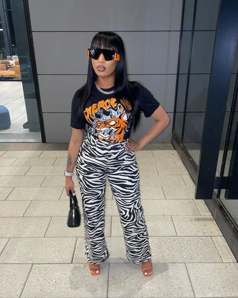 @cashnorii • Instagram photos and videos Summer Concert Outfits Black Women, Zebra Print Clothes, Animal Outfit, Chicago Night, Bar Outfits, Plus Size Baddie Outfits, Fasion Outfits, Stylish Summer Outfits