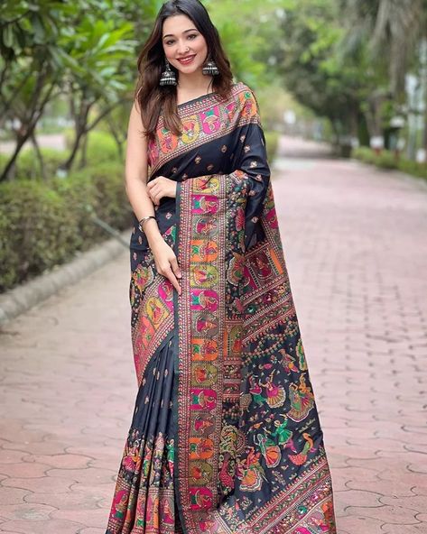 Jade Black Pashmina Kashmiri Sarees with meenakari kashmiri weaves all over the body. . 👉 SAREE LENGTH = 5.5 Meter, 0.80 Meter Blouse (Unstitched) 👉 BLOUSE = Same as Shown (Unstitched) 👉 FABRIC = Silk 👉 SKU = WODE222 👉 ORDER 🛒 & ENQUIRY ➡️8469941333 @vastradhara.surat // ORDER NOW 🛍🛒/\ THANK YOU 😊 \\ -_-_-_-_-_-_-_-_-_-_-_-_-_-_-_-_-_-_-_-_-_-_-_-_-_-_-_-_-_-_-_- #saree #pureline #banglorisilksaree #clothes #women #blouse #digitalprint #reels #trandingreels♥️ #newreels #banarasisaree #vast... Shimmer Saree, Onam Saree, Pashmina Silk, Kerala Saree, Party Sarees, Designer Kurti, Black Saree, Smart Dress, Girlie Style