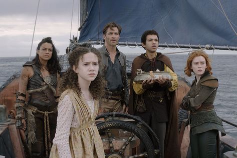 Dungeons And Dragons Movie, John Francis Daley, Honor Among Thieves, Sophia Lillis, Dragon Movies, Fantasy Role Playing, Movie Directors, Hugh Grant, Michelle Rodriguez