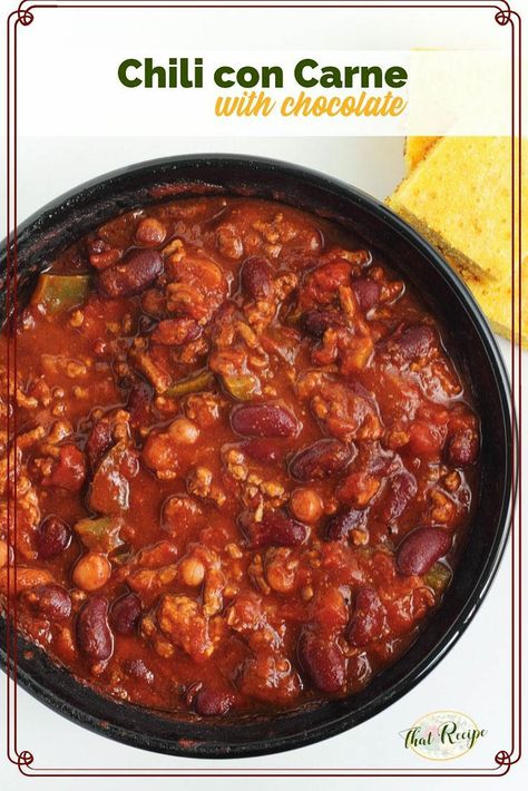 Chili Recipies, Game Day Chili Recipe, Meaty Chili, Chili Con Carne Recipe, Con Carne Recipe, American Thanksgiving, Slow Cooker Turkey Chili, Spicy Chocolate, Chocolate Chili