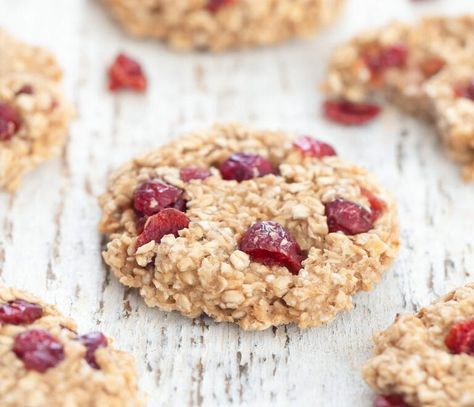 3 Ingredient Cranberry Oatmeal Cookies (No Flour, Refined Sugar, Eggs, or Butter) Granola Maison Healthy, Healthy Banana Cookies, Oatmeal Cookies No Flour, Banana Cookies Healthy, Oatmeal Raisin Cookies Healthy, Cranberry Oatmeal Cookies, Banana Breakfast Cookie, Cranberry Oatmeal, Roasted Banana