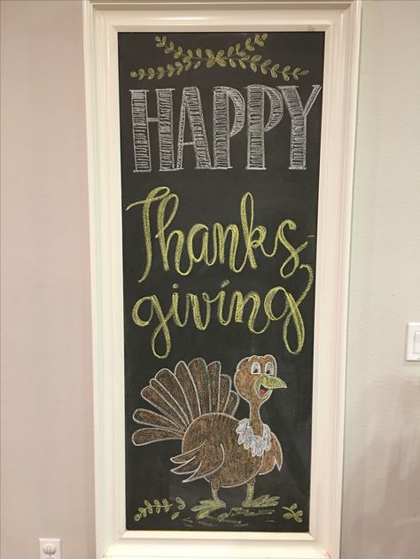 Thanksgiving chalkboard turkey lettering with chalk Thanksgiving Chalkboard Art Turkey, Thanksgiving Blackboard Ideas, Turkey Chalkboard Art, Chalkboard Turkey, Turkey Chalkboard, Thanksgiving Chalk Art, Thanksgiving Chalkboard Ideas, Thanksgiving Chalkboard Art, Thanksgiving Chalkboard