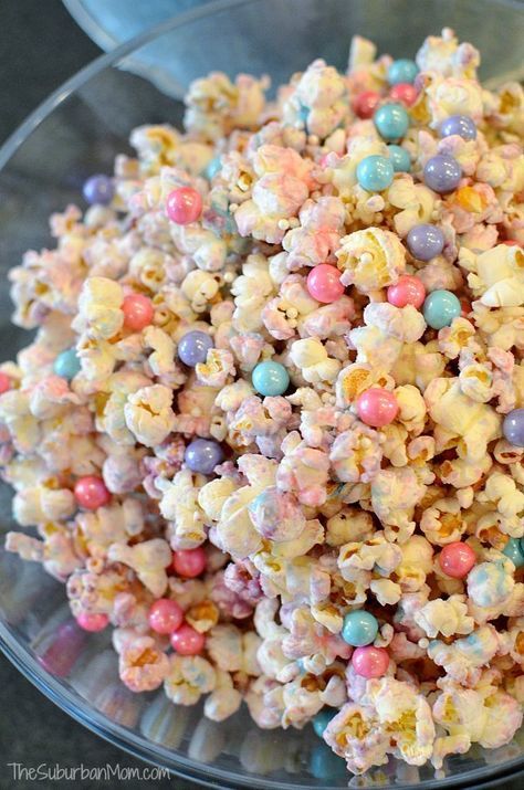 Unicorn Birthday Party Food, Unicorn Popcorn, Unicorn Party Food, Unicorn Desserts, Unicorn Food, Unicorn Birthday Party Ideas, Unicorn Birthday Party Decorations, Suburban Mom, Unicorn Themed Birthday Party