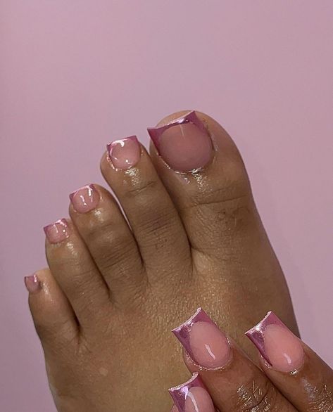 Plain Nails Acrylic, Nails Acrylic Toes, Acrylic Nails And Toes, Plain Acrylic Nails, Black Acrylic Nail Designs, Nails And Toes, Feet Nail Design, Pink Chrome Nails, Gel Toe Nails