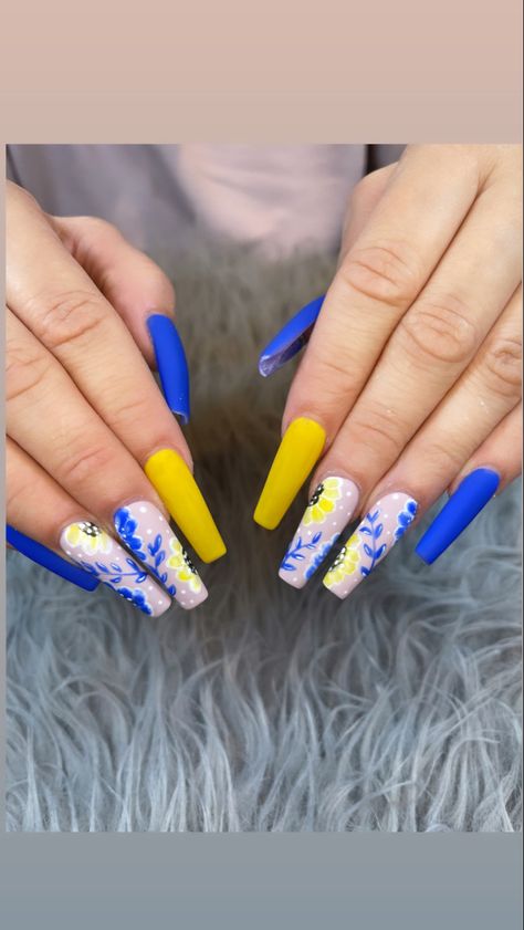 Yellow And Royal Blue Nails, Blue And Yellow Nails Designs Summer, Blue And Yellow Flower Nails, Blue Yellow Nails Designs, Blue And Yellow Nails Acrylic, Yellow And Blue Nails Designs, Blue And Yellow Nails Designs, Nails Blue And Yellow, Blue And Yellow Nail Designs