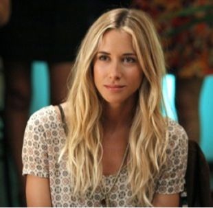 Ivy Sullivan, Gillian Zinser, Beachy Hair, Ivy, Bangs, Glass, Hair