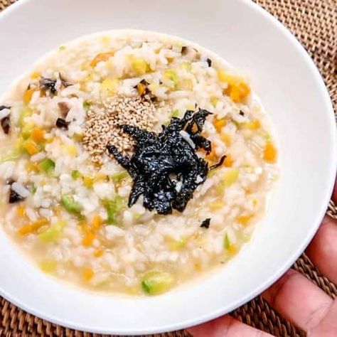 Korean Porridge, Japanese Rice Cooker, Korean Veggies, Korean Vegetables, Rice Cauliflower, Crispy Seaweed, Perfect Rice, Porridge Recipes, Korean Cooking