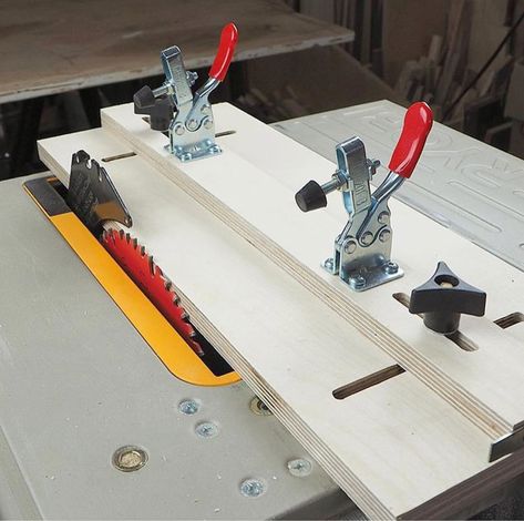 Shooting Board, Carved Sculpture, Table Saw Sled, Woodworking Jigsaw, Table Saw Jigs, Diy Table Saw, Woodworking Equipment, Serra Circular, Woodworking Jigs