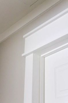 DIY Farmhouse Style Trim - making it in the mountains Farmhouse Style Trim, Farmhouse Trim, Edgecomb Gray, Front Door Trim, Diy Farmhouse Style, Bathroom Farmhouse Style, Farmhouse Interior, Diy Bathroom Decor, Window Trim