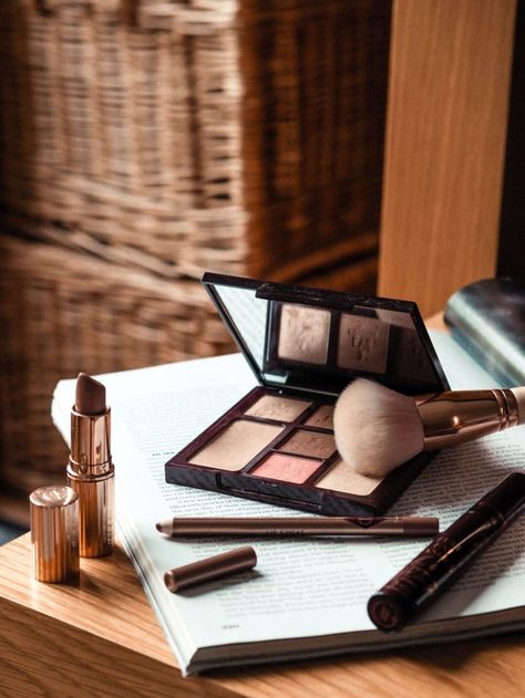 Makeup Revolution Palette, Make Up Diy, Beauty Fotografie, Amazing Wedding Makeup, Make Up Designs, Charlotte Tilbury Pillow Talk, Maquillage On Fleek, Wedding Makeup Tips, Fotografi Digital