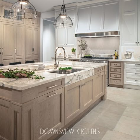 NEW ENGLAND APPEAL - Downsview Kitchens and Fine Custom Cabinetry | Manufacturers of Custom Kitchen Cabinets Downsview Kitchens, Driftwood Kitchen, Decor Kitchen Ideas, European Kitchen, Beautiful Kitchen Cabinets, Decor Ideas Kitchen, Kitchen Cabinet Drawers, Oak Kitchen Cabinets, Cabinet Remodel