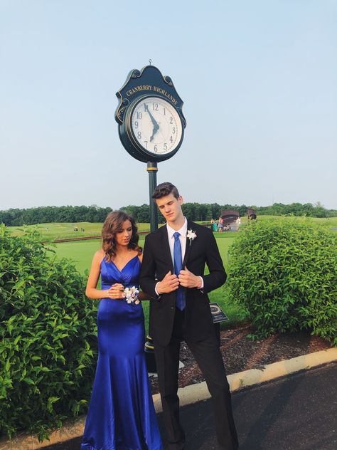 Prom Couples Blue, Matching Prom Outfits For Couples, Royal Blue Prom Couple, Blue Prom Couple, Prom Outfits For Couples, Matching Prom Outfits, Royal Blue Mermaid Prom Dress, Matric Farewell Dresses, Prom Dress Royal Blue