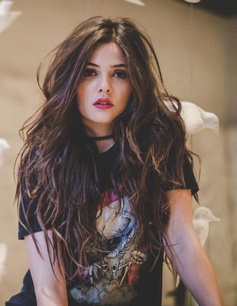 Dani Campbell, Look Grunge, Danielle Campbell, Girl Inspiration, Gal Gadot, Brunettes, Fashion Stylist, Stylish Girl, Moda Fashion