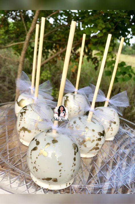 Candy Apple Decoration Ideas, White Candy Apples, Wedding Candy Apples, White Chocolate Caramel Apples, Gold Candy Apples, Glitter Candy Apples, Metallic Candy Apples, Taffy Apple, Apple Cake Pops