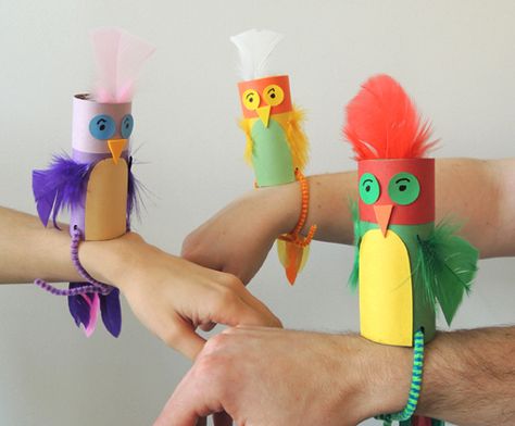 Parrot Craft, Paper Towel Crafts, Toilet Roll Craft, Toilet Paper Crafts, Toilet Paper Roll Crafts, Paper Roll Crafts, Bird Crafts, Paper Towel Roll Crafts, Family Crafts