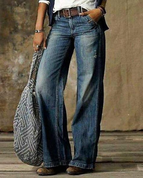 f5c3dd7514bf620a1b85450d2ae374b1desc50541178ri Vestiti In Jeans, Popular Jeans, Jean Large, Design Mom, Retro Mode, Loose Jeans, Type Of Pants, Retro Stil, Wide Leg Denim