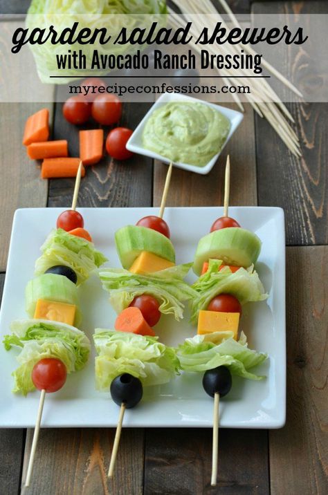 Garden Salad Skewers with Avocado Ranch Dressing-Nobody can resist these yummy salad skewers! Everybody loves food on a stick! These skewers make great appetizers, finger food, or a grab and go side dish. My pickiest eater loves these. The Avocado Ranch Dressing Puts this recipe over the top with its creamy goodness! Trust me, you don't want to miss out on this one! #gardensalad #salad #sidedish #appetizer #healthy #kabob Healthy Fingerfood, Appetizer Healthy, Appetizer Skewers, Salad Skewers, Food On A Stick, Italian Lemon Pound Cake, Salad Garden, Avocado Ranch Dressing, Veggie Skewers