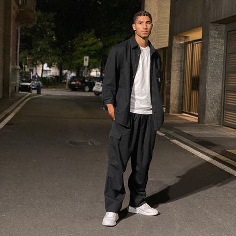 Achraf Hakimi, Arab Men Fashion, Cute Football Players, Soccer Inspiration, Outfit Streetwear, Streetwear Fits, Soccer Guys, Mens Fashion Streetwear, Fashion Aesthetics