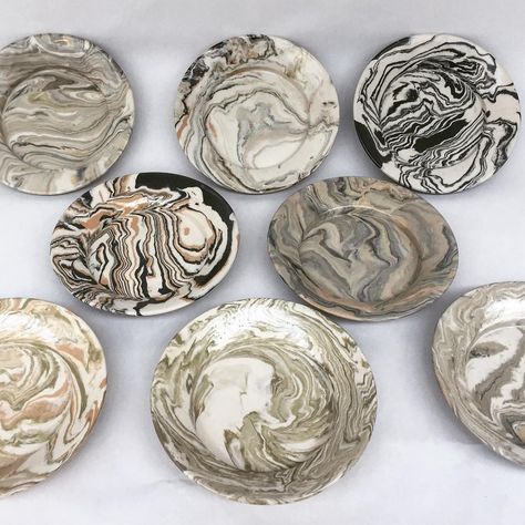 Emmeli Rolleberg on Instagram: “Lots of marbled plates!  Exhibition at konstfack starts tomorrow!  #tableware #marbled #kitchen #ceramic #ceramics #keramik #agateware…” Marbled Ceramic Plates, Marbled Ceramics, Marbled Pottery, Marble Clay, Vase Ideas, Kitchen Ceramic, Animation Ideas, Marble Ceramic, Marble Plates