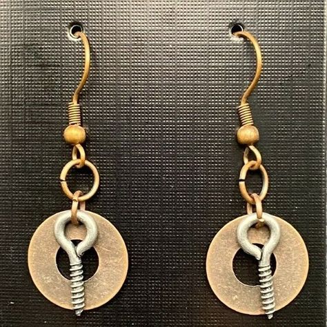 Steampunk Antique Copper Tone Washer And Silver Tone Eye Screws Earrings Dimensions: 5/8"W X 1-5/8"L New Items Added Daily Please Note That We Do Not Claim To Be An Experts. We Do Our Best To Describe Items Accurately And Provide Pictures. However, We May Not Always Be Aware Of Certain Flaws Or Issues The Item May Have Due To Our Limited Knowledge. Please Be Your Own Expert By Looking At The Pictures And Asking Any Questions Before Purchase If You Have Any Concerns. We Do Our Best To Ensure That Hardware Jewelry Diy, Hex Nut Jewelry, Diy Soda, Washer Crafts, Crazy Jewelry, Jewelry 2024, Washer Jewelry, Metal Jewelry Making, Weird Jewelry