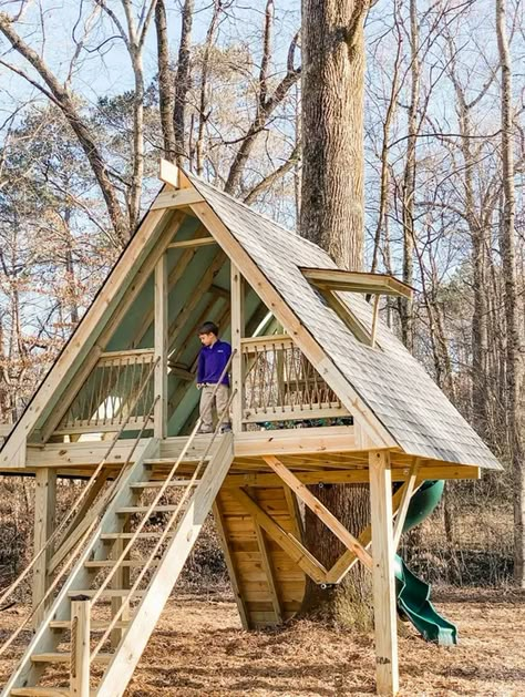 A Frame Tree House Kids, A Frame Fort, Kid Tree House Ideas, A Frame Treehouse, Diy Treehouse Ideas, Kids Treehouse Ideas, Easy Tree House Diy, Kids Tree House Ideas, Rustic Tree House