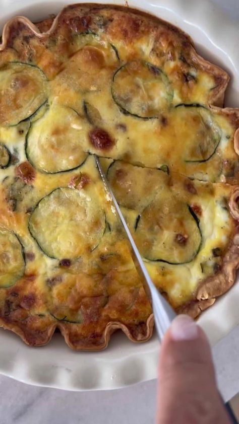 Zucchini Quiche | Skinnytaste | Music For... Anything · Royalty Free Music Turkey Sweet Potato Chili, Sweet Potato Chili Recipe, Gina Homolka, Zucchini Quiche, Spring Breakfast, Keto Zucchini, Zucchini Recipe, Sweet Potato Chili, Diet Breakfast Recipes