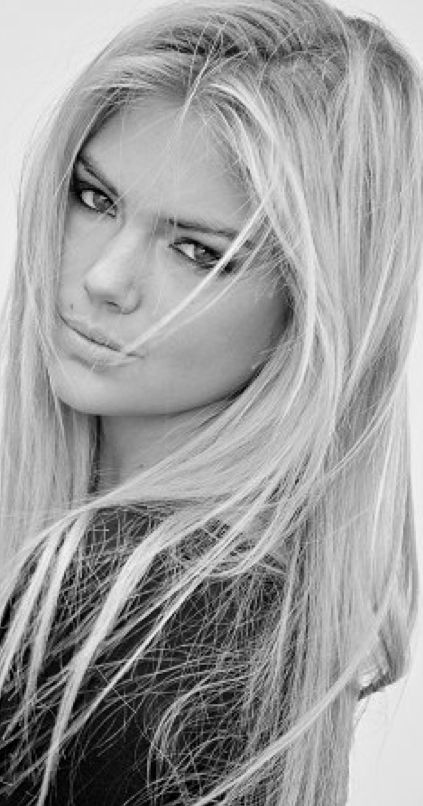 Kate Upton Kate Upton, White Photo, Beauty Inspiration, Pretty Face, Pretty Hairstyles, Hair Looks, A Black, Her Hair, Beautiful Hair