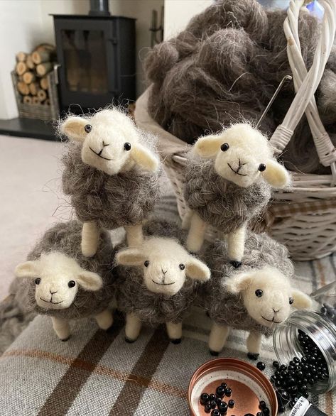 Back to the old favourite. Just finishing off a flock of Hanne’s Herdies. They’ll be off to @herdwicktweed later. #needlefelted #herdwick… | Instagram Easter Lamb Craft, Sheep Ornaments, Lamb Craft, Sheep Crafts, Felted Crochet, Easter Lamb, Wool Felt Projects, Wool Needle Felting, Needle Felting Tutorials