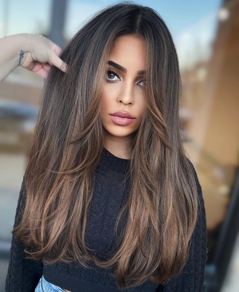 Rambut Brunette, Ash Brown Hair Color, Black Hair Balayage, Brown Hair Inspo, Brunette Hair With Highlights, Brunette Balayage Hair, Brown Hair Balayage, Balayage Brunette, Ash Brown