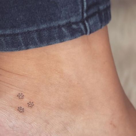 Christopher Vasquez on Instagram: "ᴾᴬᵂ ᴾᴿᴵᴺᵀˢ 🐾 . . . . #tinypawprints" Tiny Paw Tattoos For Women, Micro Paw Print Tattoo, Delicate Paw Print Tattoo, Minimal Paw Tattoo, Tiny Paw Tattoo, Dainty Paw Print Tattoo, Tattoo Ideas Celestial, Minimalistic Paw Tattoo, Mom Of 2 Tattoo