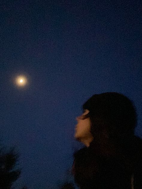 moon night take me back to the night we meet girl aesthetic dark pinterest walks love Moon Watching Aesthetic, Watching Moon Aesthetic, Girl Watching Moon, Mc Aesthetic, Moon Watching, Casual Instagram, Branding Images, Moon Girl, Moon Watch