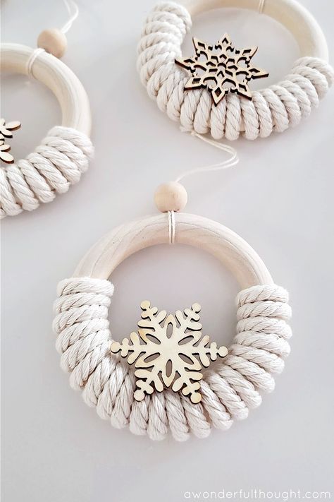 Macrame Christmas ornaments - A Wonderful Thought Macromay Ornaments, Macrame Holiday Ornaments, Boho Diy Christmas Ornaments, Elegant Christmas Ornaments Diy, Diy Christmas Macrame Ornaments, Wood Ring Christmas Ornaments, Wood Ring Ornaments Diy, Wood Ring Ornaments, Macrame Wooden Ring Diy