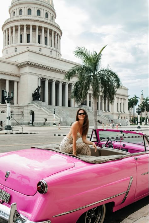 Cuba Aesthetic, Cuba Outfit, Cuba Pictures, Beach Vacation Pictures, Trip To Cuba, Cuba Havana, Most Instagrammable Places, Cuba Travel, Havana Cuba