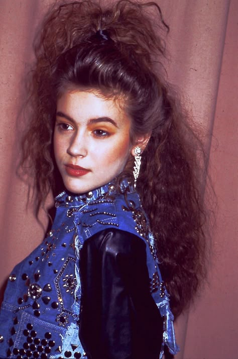 80s Makeup And Hair 1980s Hairstyles, 80s Hair Tutorial, 80s Hair And Makeup, 80 S Hairstyles, 1980s Makeup And Hair, 80’s Hair, 80s Fashion Party, 80's Hairstyle, 1980s Hair