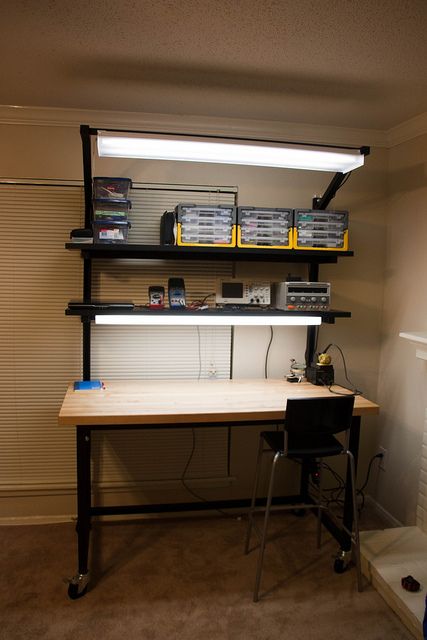 New Workbench by alvaroprieto - Would like to something similar to this Electronics Lab Workbenches, Electronics Bench, Shipping Station, Workbench Ideas, Maker Labs, Diy Garage Work Bench, Electronic Workbench, Electronics Workshop, Diy Garage Door