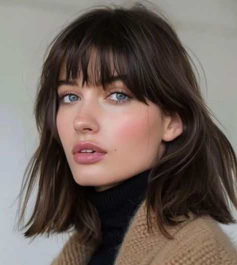 Blond Pony, Rich Brunette Hair, Rambut Brunette, Dark Brunette Hair, Haircut With Bangs, Mid Length Hair With Layers, Bangs With Medium Hair, Low Maintenance Hair, Mom Hairstyles