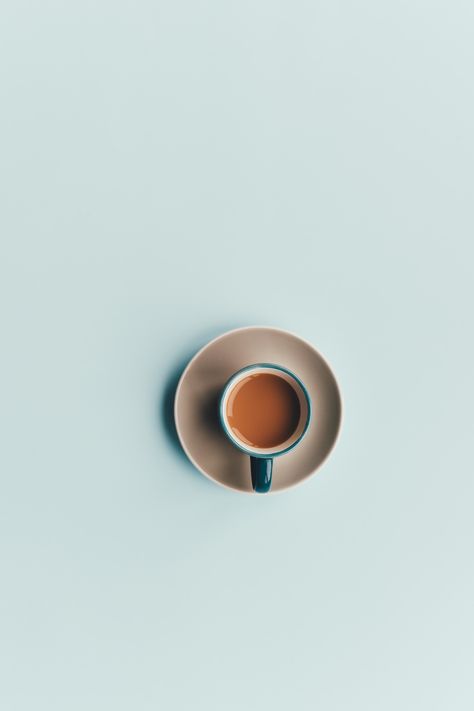 Coffee Cup Photo, Fair Trade Coffee, Minimal Photography, Minimalist Photos, Coffee Pictures, Foto Tips, Coffee Photography, Flat Lay Photography, 背景 シンプル