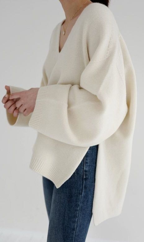 Minimal Stil, Minimalist Moda, Outfit Jeans, White Sweater, 가을 패션, Fashion Mode, Looks Style, Mode Inspiration, Street Style Outfit