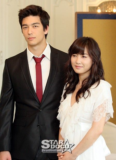 'Sweet Spy' K-Drama couple = Dennis Oh & Nam Sang Mi. Dennis Oh, Celebrity Obsession, Drama Couple, Asian Actresses, San Francisco Girls, Kong Movie, Hong Kong Movie, Handsome Korean, Men Haircut