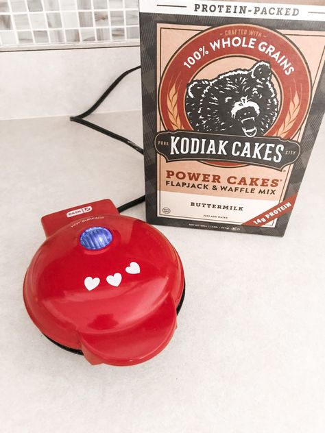 Premier Protein Waffles, High Protein Kodiak Waffles, Kodiak Protein Waffles, Kodiak Waffle Mix Recipes, Mini Pancake Maker Recipes, Kodiak Waffle Recipe, Pancake Maker Recipes, Kodiak Waffles, Macro Planning