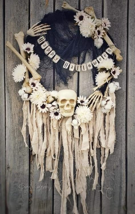 Diy Skeleton Wreath, Halloween Hoop Wreath, Boho Halloween Wreath, Spiderweb Wreath, Boho Halloween Decor, Halloween Wreath Ideas, Skeleton Wreath, Spooky Wreath, Fall Decor Diy Crafts