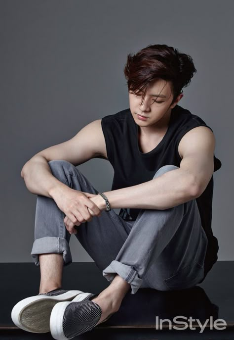 Cheon Dung for InStyle Aug`15 남성 근육, Sitting Pose Reference, Male Pose Reference, Action Pose Reference, 얼굴 그리기, Anatomy Poses, Body Reference Drawing, Human Reference, Instyle Magazine