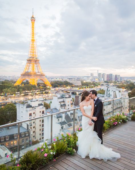 Shangrila wedding venue Eiffel Tower view Paris Wedding Venue, Eiffel Tower Wedding, Paris Couple, Paris Elopement, French Wedding Style, Shangri La Hotel, Chateau Wedding, Paris Wedding, Small Intimate Wedding