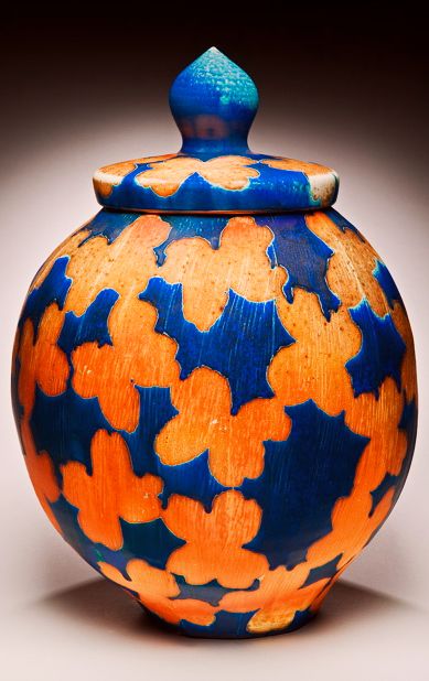 Orange  Blue Orange Pottery, Ceramic Arts Daily, Cerámica Ideas, Ceramic Boxes, Ceramic Vessel, Contemporary Ceramics, Blue And Orange, Glass Ceramic, Clay Ceramics