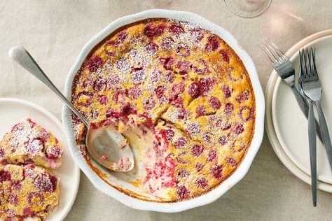 Raspberry-Almond Clafoutis Recipe Raspberry Custard, Clafoutis Recipes, Vegetarian Comfort Food, Shrimp And Vegetables, Slow Cooker Bbq, Raspberry Almond, One Pot Dinners, Quick Chicken, Cream Base