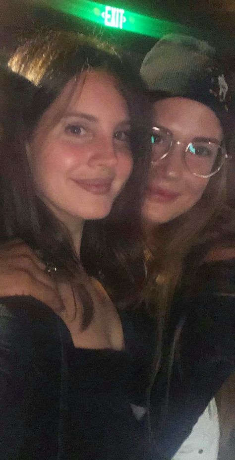 Oct. 8, 2018: Lana Del Rey and her sister Chuck Grant #LDR Nfr Era, Pop Princess, Room Organisation, Model Citizen, Lana Rey, Elizabeth Grant, Love My Man, Makeup Forever, Star Girl